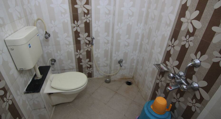 Hotel Sanskar Inn Lodging, Nashik 4